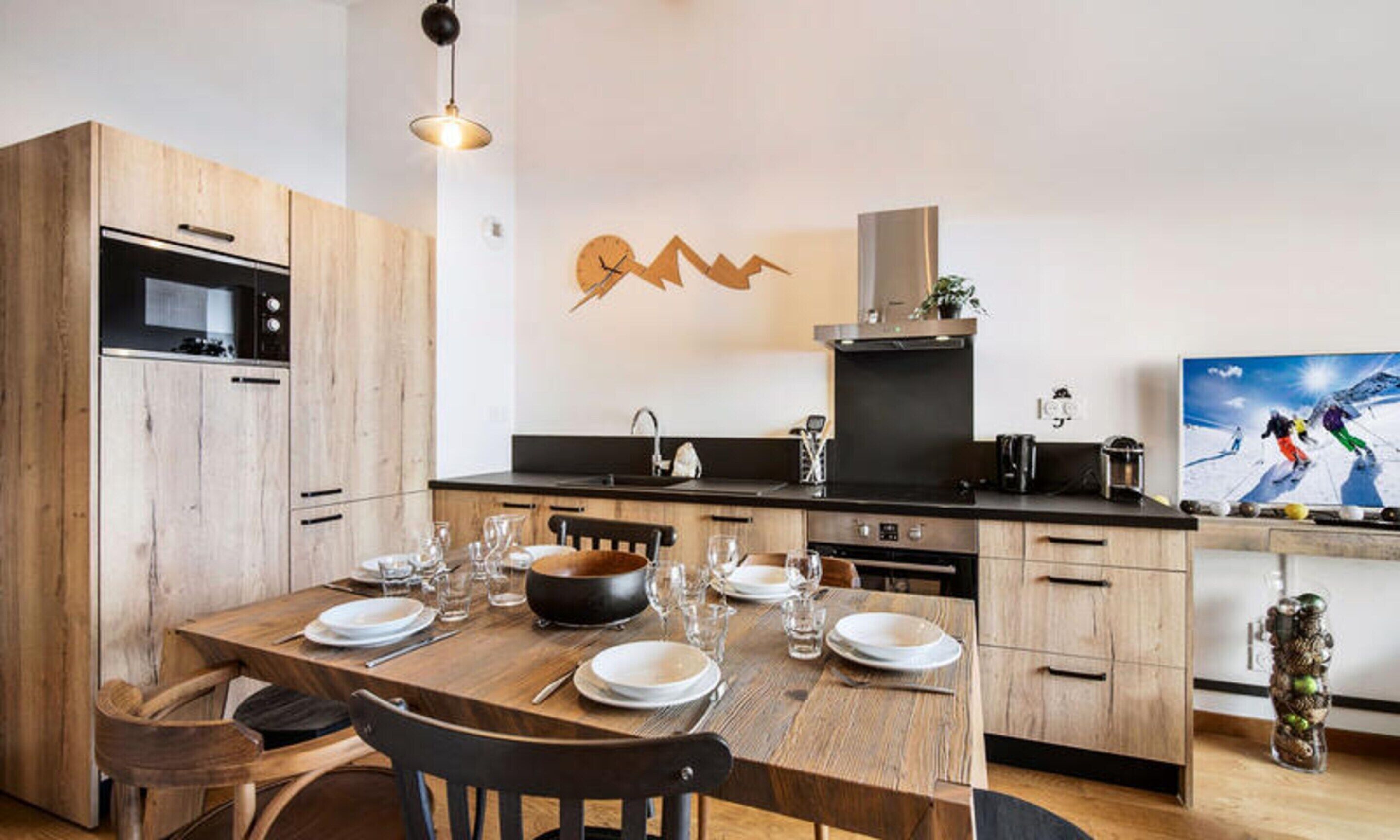 Fridge, microwave, dishwasher, cookware/dishes/utensils