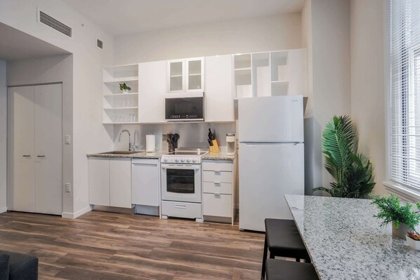 Fridge, microwave, oven, stovetop