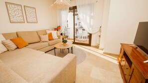 TV - Marina Real apartment 245 (Manilva)