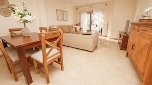TV - Marina Real apartment 245 (Manilva)