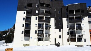 Exterior - Apartment Near Slopes in Les Menuires (Les Belleville)