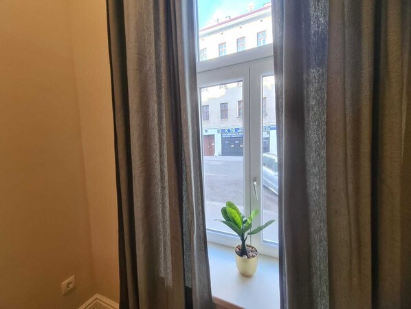 شقة بتجهيزات أساسية | إطلالة الغرفة