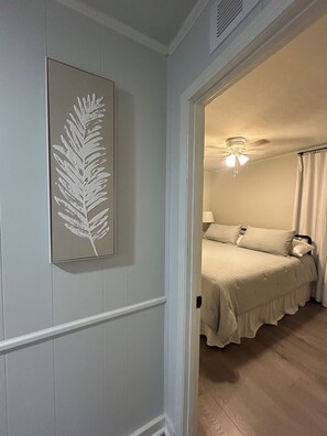 2 bedrooms, iron/ironing board, travel cot, free WiFi - Near Historic Downtown Camden & Alabama River!  Fire Pit! Private Grill!  (Camden)