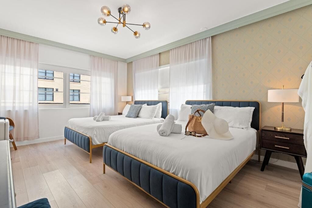 Classic Quadruple Room | Desk, laptop workspace, free WiFi