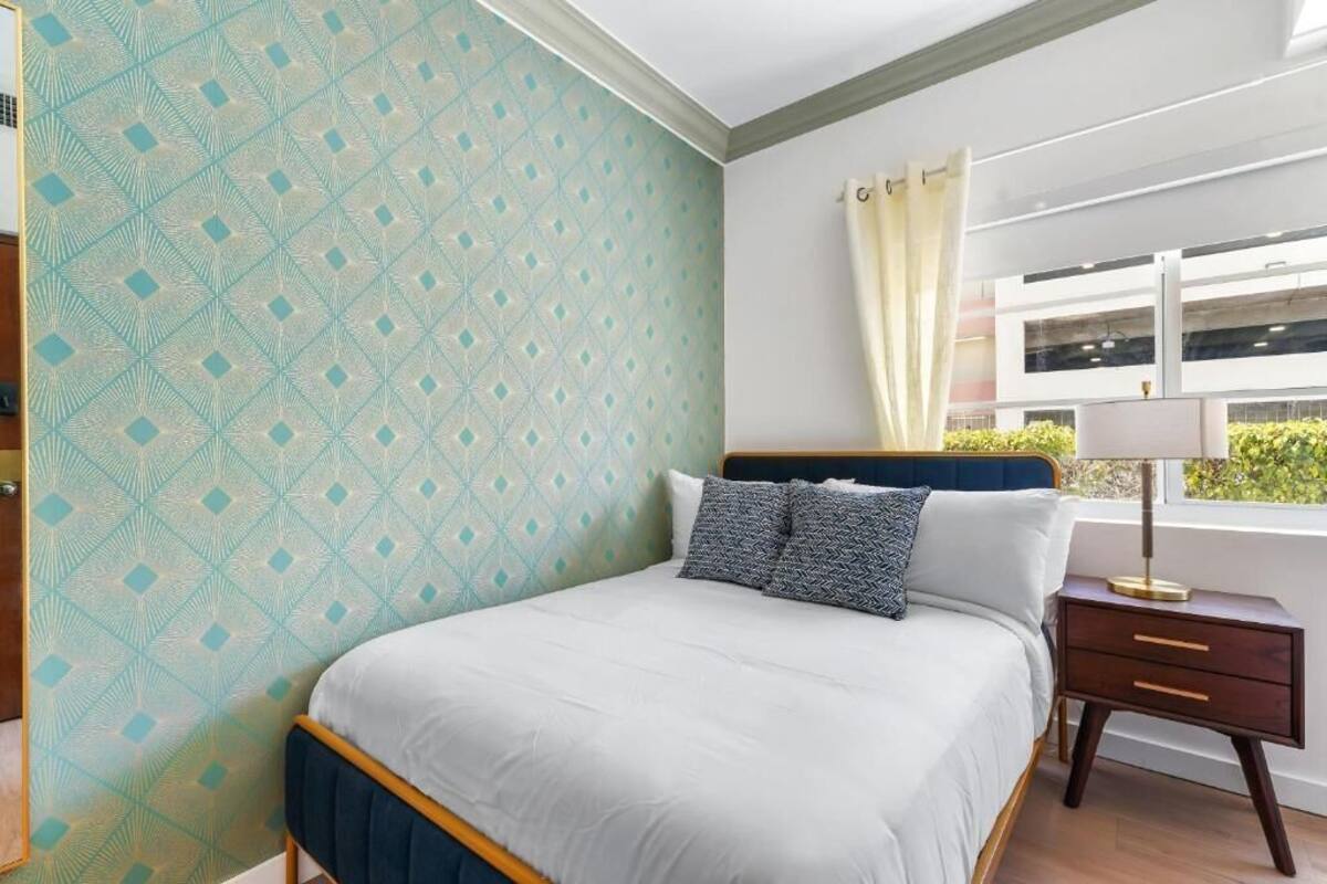 Basic Double Room | Desk, laptop workspace, free WiFi