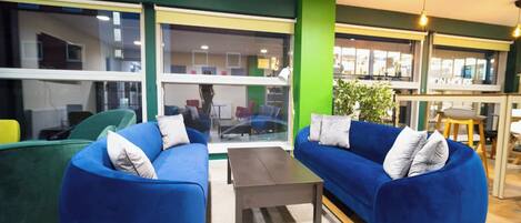 Classic Studio | Living area