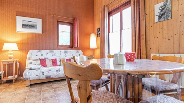 Dining - Beautiful Apartment With Mountain Views (Aussois)