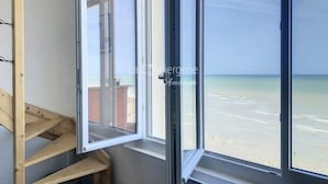 Interior - Apartments for 4 People (Ault)