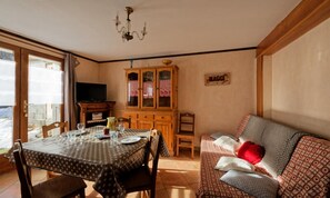 Dining - 2-room Apartment for 4 People, 3-star, South-facing (Valloire)