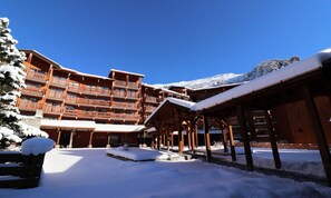 Exterior - Apartment in Meribel With Ski-in Access (Les Allues)