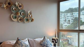 Condo, 2 Bedrooms, Balcony