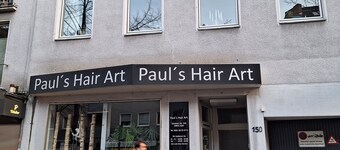 In the middle of Lindenthal and with the bus right outside the door to the city center