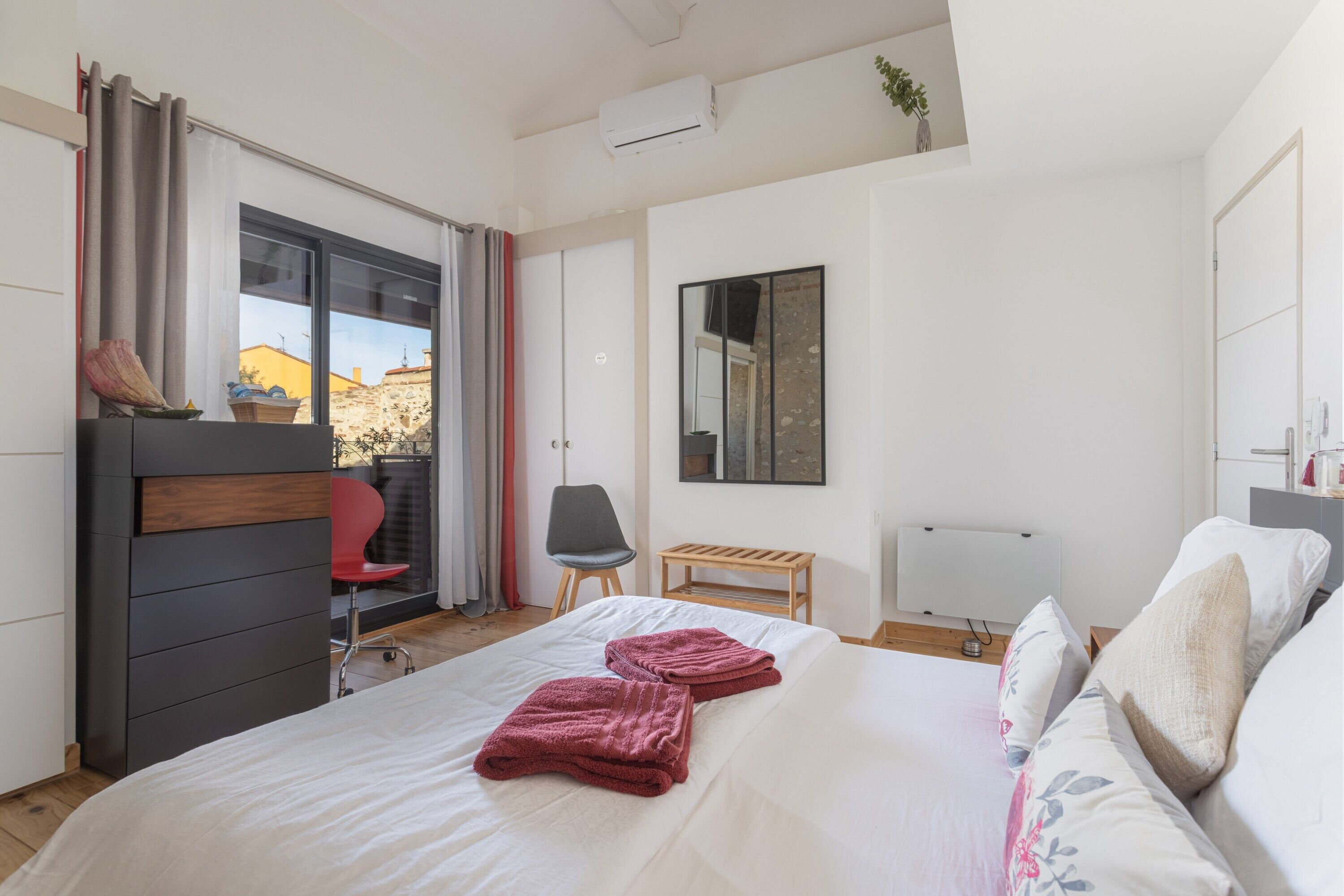 1 camera, Wi-Fi, lenzuola