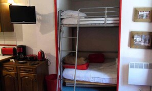 Room - Studio for 4 People (Modane)