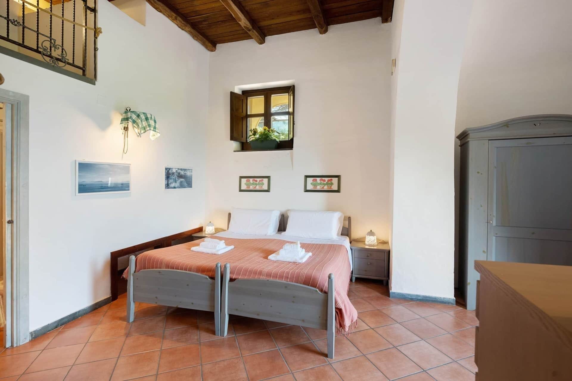 CAMERA FRATEL CONIGLIETTO | Blackout curtains, iron/ironing board, free WiFi