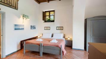 CAMERA FRATEL CONIGLIETTO | Blackout drapes, iron/ironing board, free WiFi