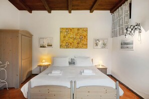 Blackout curtains, iron/ironing board, free WiFi - BARONE ANTONIO NEGRI FARMHOUSE (Fisciano)