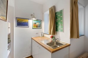 APPARTAMENTO NOCCIOLA | 전용 간이 주방 | 미니 냉장고, 유아용 의자