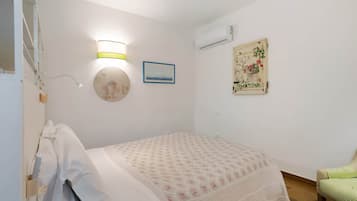 APPARTAMENTO NOCCIOLA | Tende oscuranti, ferro/asse da stiro, Wi-Fi gratuito