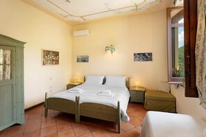 CAMERA CIP | Blendingsgardiner, strykejern/-brett og wi-fi (inkludert)