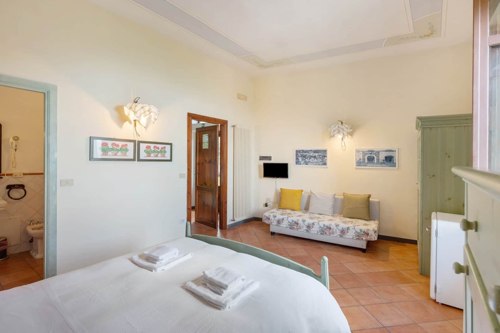 Blackout drapes, iron/ironing board, free WiFi