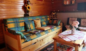 Living area - Apartment in Village With Slope Views (Araches-la-Frasse)