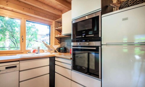Griotte: Magnificent Chalet in the Center of the Village