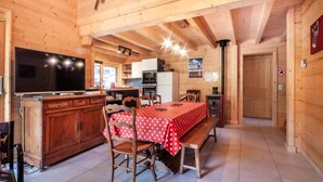 Dining - Griotte: Magnificent Chalet in the Center of the Village (Morzine)