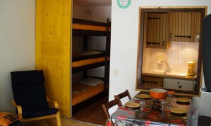 Dining - Apartment in Le Chinaillon by Ski Slopes (Le Grand-Bornand)