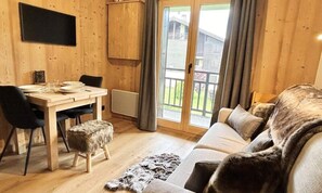 Living area - Apartment in Megeve Near Ski Trails (Demi-Quartier)