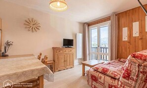 Living area - Apartment in Aussois Near Ski Lifts (Aussois)