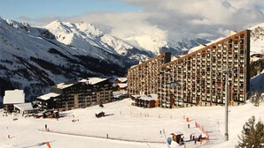 Exterior - Apartment in Preyerand Near Ski Slopes (Les Belleville)