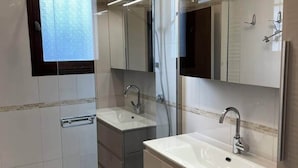 Unclassified image, 2 of 3, button - Villa in Lacanau Ocean With Private Pool (Lacanau)