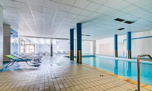 室外游泳池和溫水游泳池