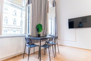 Basic-Apartment | Bügeleisen/Bügelbrett, kostenloses WLAN