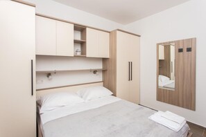 Apartment | 3 bedrooms, iron/ironing board - Apartments Villa Ari - Deluxe Three Bedroom Apartment With Balcony and Sea View (Dubrovnik)