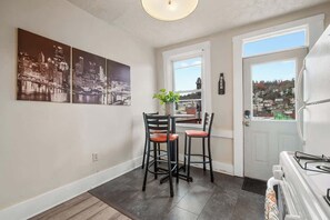 Interior - Bright 2-Bed Retreat in Millvale - Walk to River (Pittsburgh)