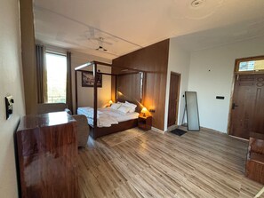 Deluxe Double Room, Mountain View - Mithra Resort (Pauri)