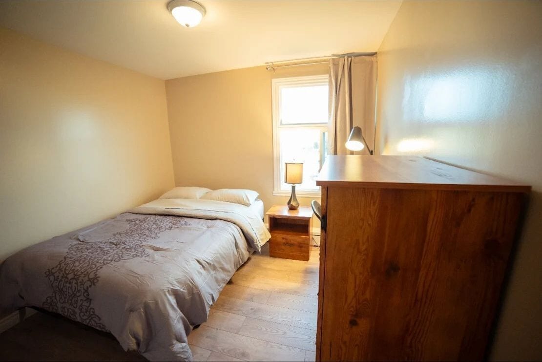 1 sovrum, strykjärn/strykbräda, gratis wi-fi och sängkläder