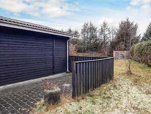 House | Property grounds - 4 Person Holiday Home in Hals (Hals)