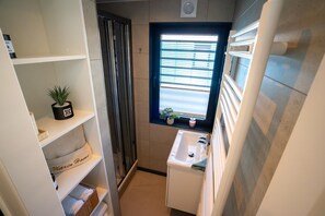 Mobile Home | Bathroom