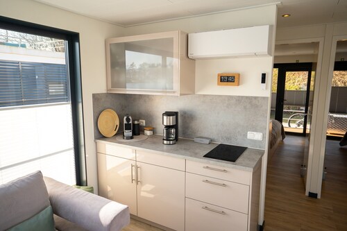 Schones Hausboot in Hoxter