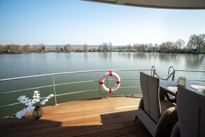 Mobile Home | Balcony