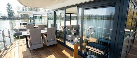 Mobile Home | Balcony