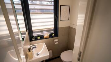 Mobile Home | Bathroom