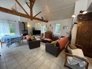 TV - Quiet house for 10 guests, near beach, Port Navalo, pets allowed, wifi (Arzon)