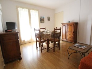 Dining - T2 Luchon Center - Balcony - Parking Included - Pets Welcome (Bagnères-de-Luchon)