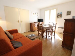 TV - T2 Luchon Center - Balcony - Parking Included - Pets Welcome (Bagnères-de-Luchon)