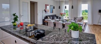 Exclusive panoramic vacation apartment for up to 6 people in Ba