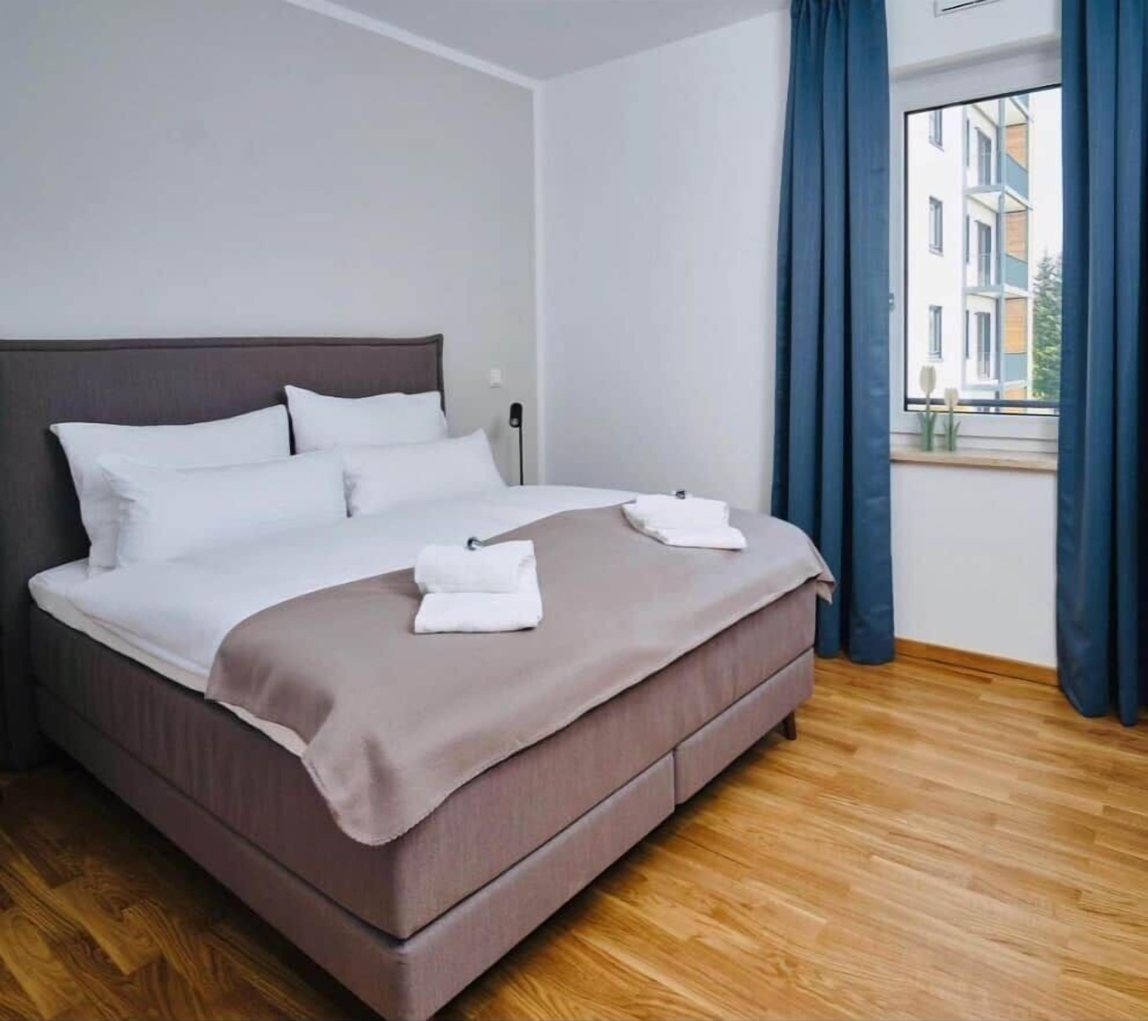 2 bedrooms, WiFi, bed sheets, wheelchair access